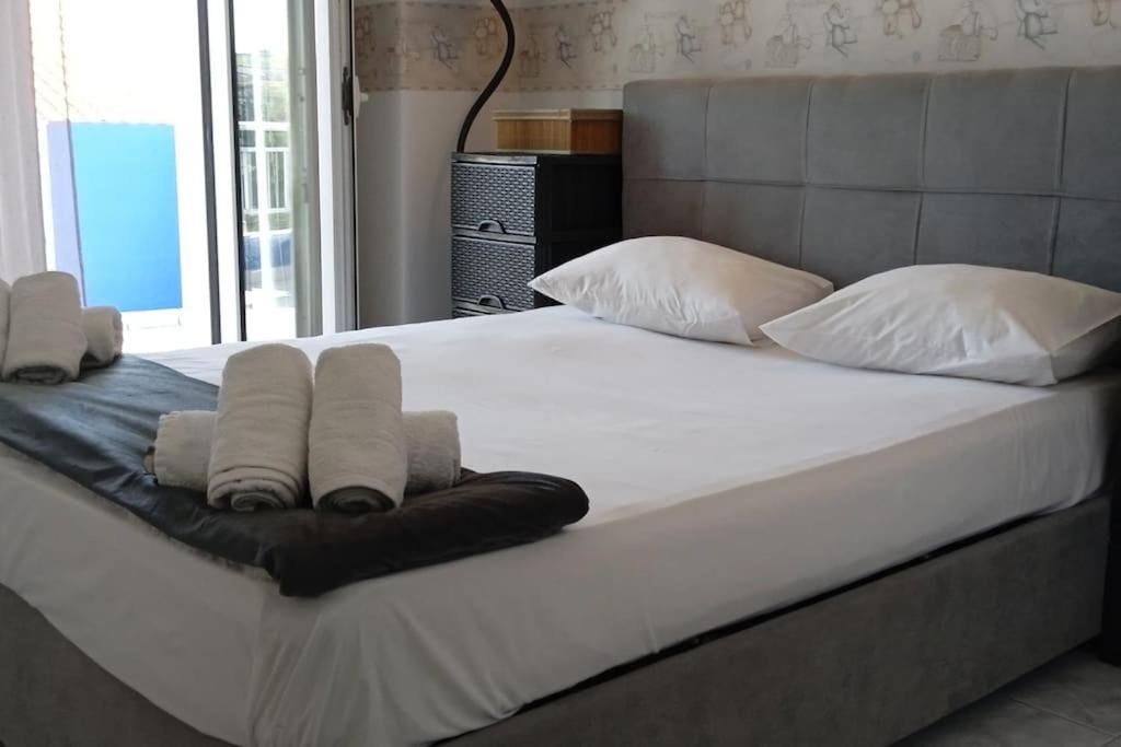 Second bedroom with king-size bed