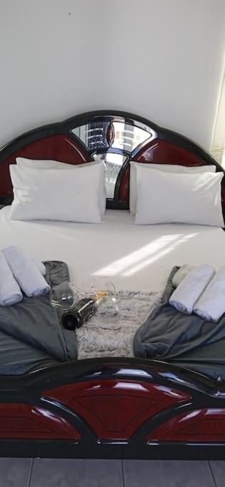 Bedroom with king-size bed